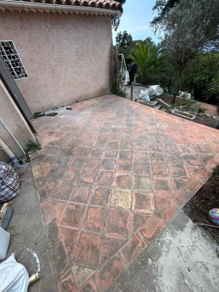 nettoyage mousse terrasse terre cuite fayence montauroux var