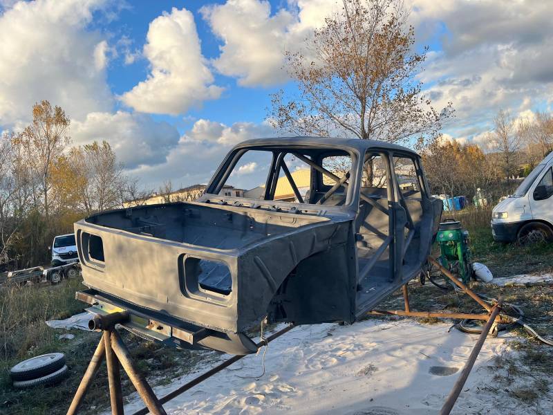 renovation sablage carrosserie SIMCA 1000 draguignan var