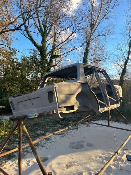 entreprise renovation carrosserie simca 1000 sur mesure montauroux var