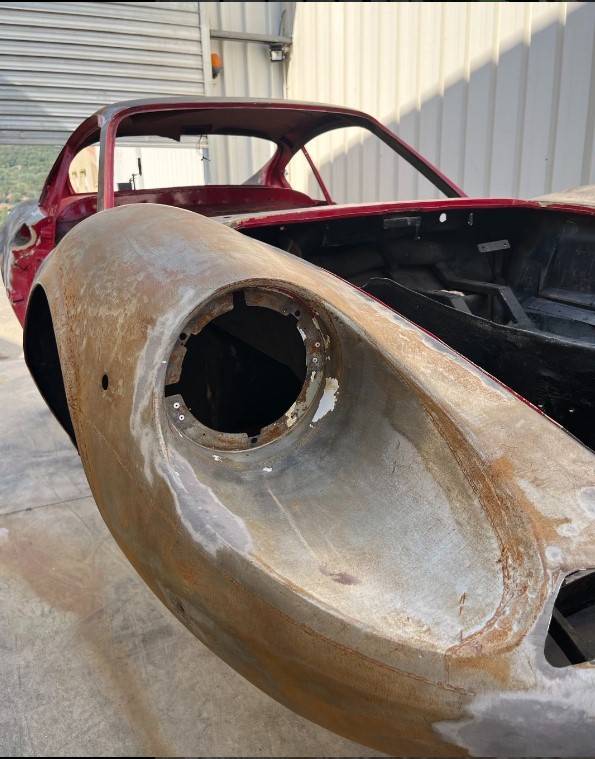 decapage sablage carrosserie ferrari dino vehicule collection grimaud golfe de saint tropez var 