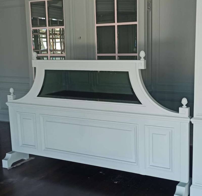 restauration meuble en bois peinture grimaud golfe de saint tropez