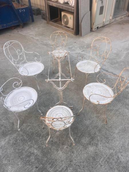 sablage chaises tables ferraille jardin grimaud proche saint tropez 